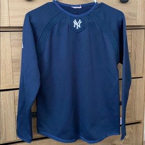 Men’s Yankee Therma Base shirt